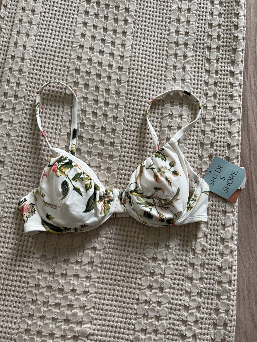 NEW Shade &‎ Shore White Floral Bikini Top Size 34C